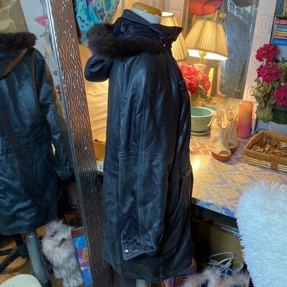 🌷Village du Cuir🌷 Vintage Black Leather Coat With Brown Faux Fur Trim Hood - Picture 9 of 13